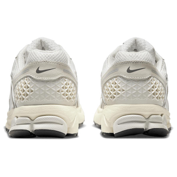 Nike Vomero 5 - Men's - Grey/Grey/Beige - Image 3