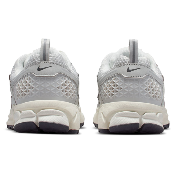 Nike Vomero 5 - Girls' Grade School - Chrome/Sail/Photon Dust - Image 3