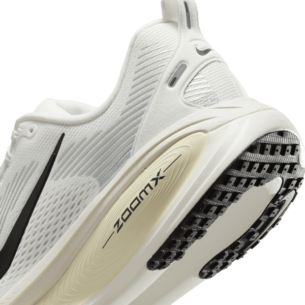 Nike Vomero 18 - Men's - Summit White/Black - Image 8